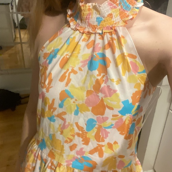 Floral halter mini dress- so cute and fun - Picture 4 of 8